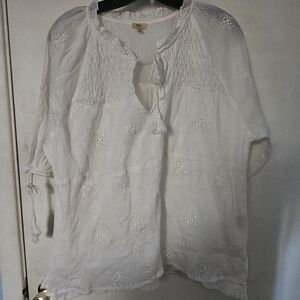 Reba White Embroidered Blouse